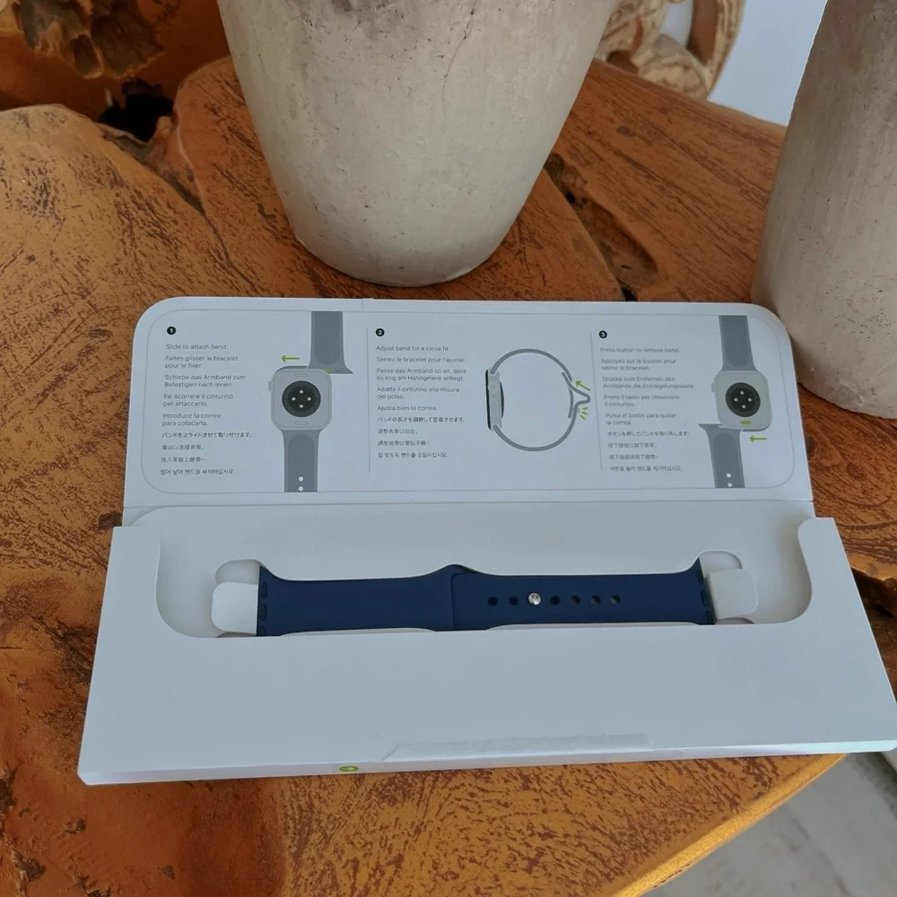 NIB📱APPLE WATCH DENIM SPORT BAND